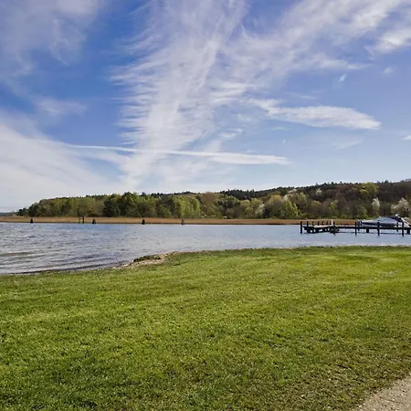 Laran - Direkt Am Bodden In 拉尔斯维克