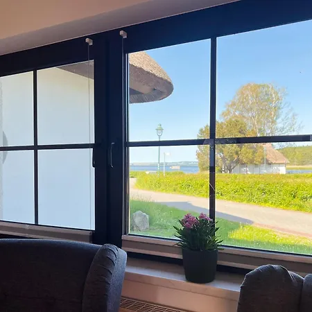 Laran - Direkt Am Bodden In 拉尔斯维克