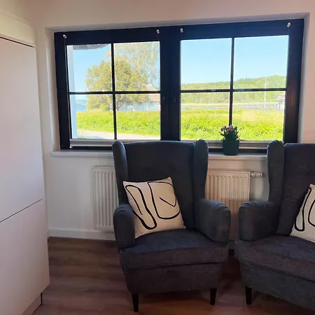 Laran - Direkt Am Bodden In * 拉尔斯维克